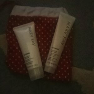 2 Mary Kay hand creams 🗽